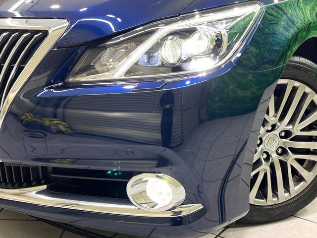 �yLED�w�b�h���C�g�z���V����ԑ��s�����ǍD�Ȏ��E���m�ۂ����S���ĉ^�]�ł��鍂�P�xLED�w�b�h���C�g�𑕔�!�_�����x�������A����d�͂��}�����Ă��܂��B