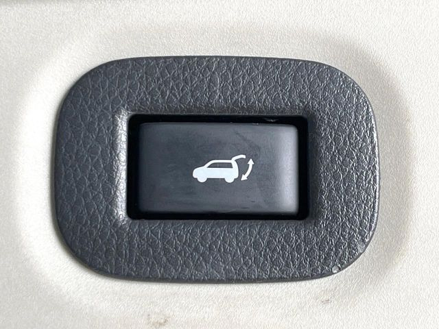 �y�p���[�o�b�N�h�A�z�X�}�[�g�L�[��^�]�Ȃ̃{�^�������������Ń��A�Q�[�g�������ŊJ���܂�!�ו��������Ă��鎞��A�����ʒu�ɂ���o�b�N�h�A��߂�ۂɕ֗��ȋ@�\�ł���