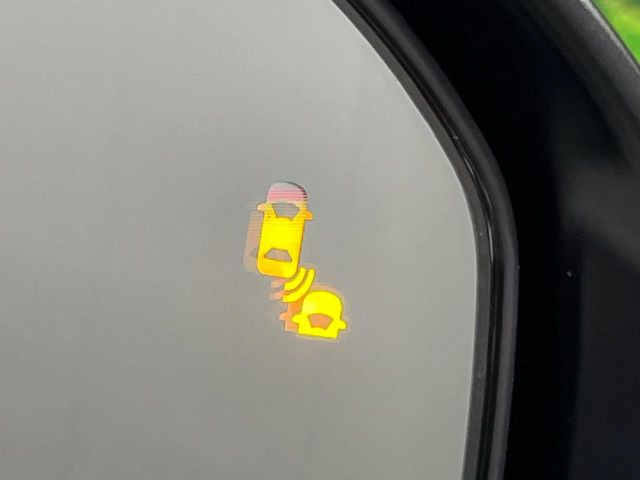 �y�u���C���h�X�|�b�g�C���t�H���[�V�����z���s���A�h�A�~���[�̎��p�ɂȂ�₷���ӏ��Ɍ㑱�Ԃ��ڋ߂���ƃT�C�h�~���[�t�߂Ɍx����\���A�h���C�o�[�ɒ��ӊ��N�����Ă���܂��B