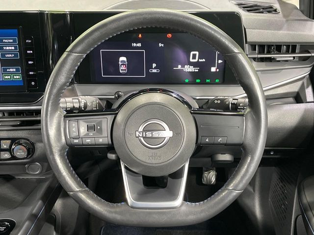 �y�����v�����X�e�A�����O�z�㎿�Ȋv���g�p���邱�ƂŁA��ɂ����������݂ƂĂ��^�]���₷���n���h���ł���