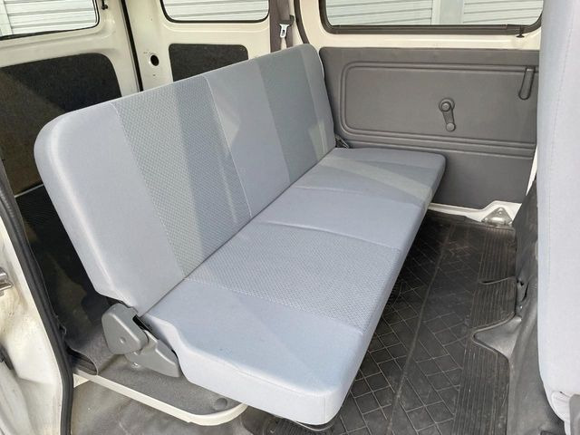 �L�X�Ƃ���2��ڃV�[�g�͋��Z���������A���S�n�����K!�F�B��Ƒ��Ƃ̂��o�����ɂ҂�����ł��B�x�r�[�V�[�g��`���C���h�V�[�g�g�p�������K�ɂ��߂�������������\���ȋ�Ԃ��m�ۂ��Ă��܂��B