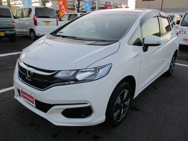 フィット1.5 ハイブリッド F 4WD