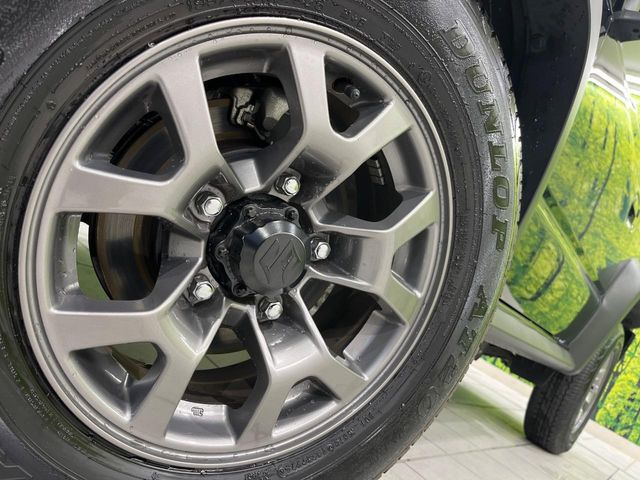 �y����15�C���`�A���~�z�C�[���z�O�ςɃ}�b�`���������A���~�z�C�[���𑕒����Ă���܂��B�e��ЊO�A���~�z�C�[����A�X�^�b�h���X�^�C�����戵�����Ă���܂��B���񂲑��k����������