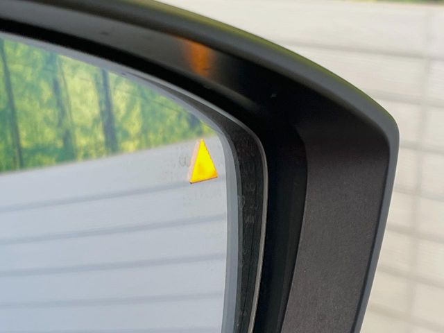 �y�u���C���h�X�|�b�g���j�^�����O�z���s���A�h�A�~���[�̎��p�ɂȂ�₷���ӏ��Ɍ㑱�Ԃ��ڋ߂���ƃT�C�h�~���[�t�߂Ɍx����\���A�h���C�o�[�ɒ��ӊ��N�����Ă���܂��B