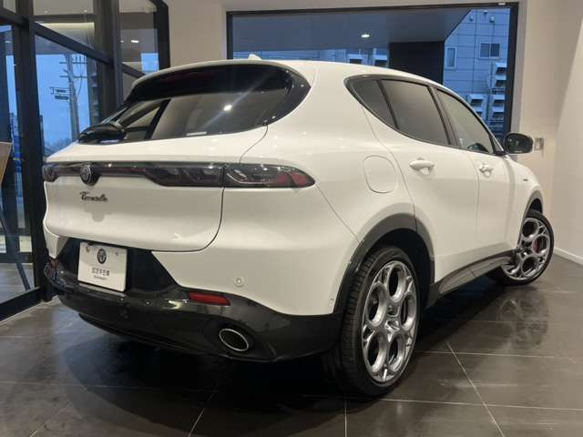 トナーレプラグインハイブリッド Q4 ヴェローチェ 4WD