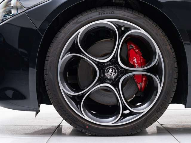 �y �A�y���^�F�蒆�Î� �z���Ђł̎ԗ��m�F�ɉ����A��O�ҋ@��2�Ђ֊Ӓ���˗����A�ԗ���Ԃ��`�F�b�N�B���i���̎��_�Ŗ�����s��������ΑΉ��A���S���Ă��͂��o���邨�Ԃ̏�ԂɎd�グ�܂��B