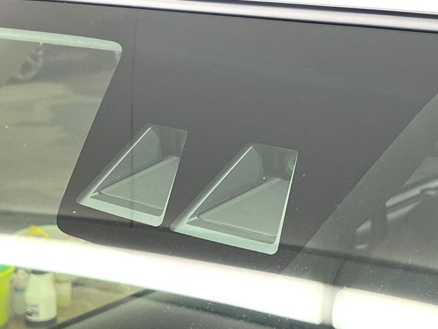 �y�X�}�[�g�A�V�X�g�z���s���ɑO���̎ԗ�����F�����A�Փ˂������Ȏ��͌x��ƃu���[�L�ŏՓˉ���Ɣ�Q�y�����A�V�X�g�B�����S�Ƀh���C�u�����y���݂��������܂��B