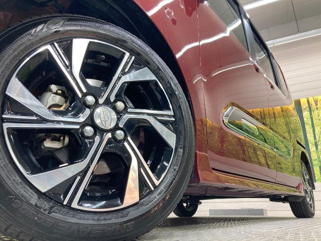 �y�����A���~�z�C�[���z�O�ςɃ}�b�`���������A���~�z�C�[���𑕒����Ă���܂��B�e��ЊO�A���~�z�C�[����A�X�^�b�h���X�^�C�����戵�����Ă���܂��B���񂲑��k����������