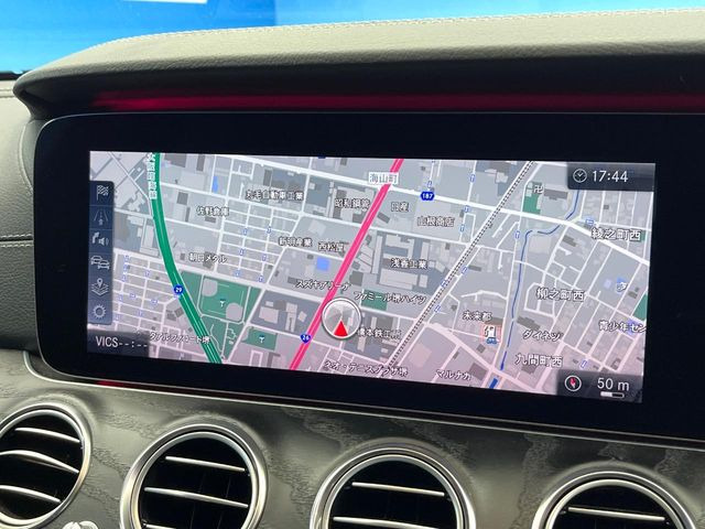 �������i�r:��̊��̂���i�r�́A����������ԓ������o���Ă���܂��B�I�[�f�B�I�@�\���[�����Ă���܂��̂ŁA�^�]�����y���߂܂���