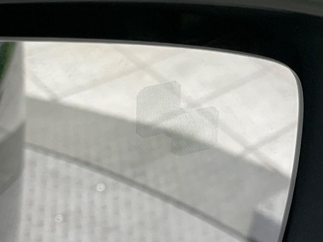 �y�u���C���h�X�|�b�g���j�^�����O�z���s���A�h�A�~���[�̎��p�ɂȂ�₷���ӏ��Ɍ㑱�Ԃ��ڋ߂���ƃT�C�h�~���[�t�߂Ɍx����\���A�h���C�o�[�ɒ��ӊ��N�����Ă���܂��B