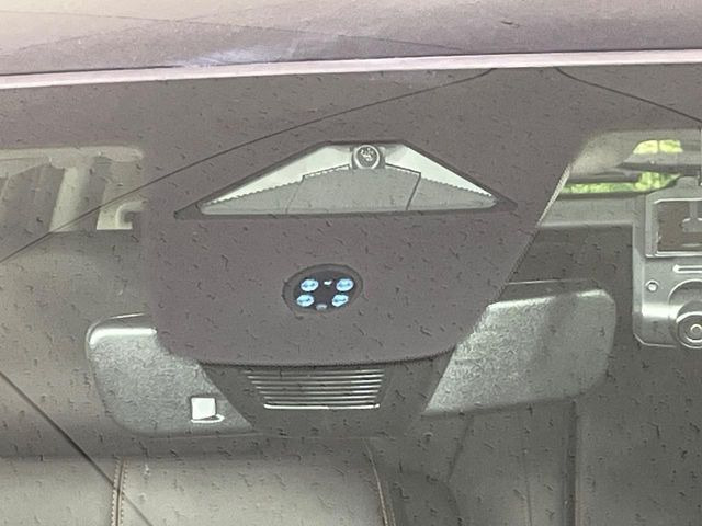 �y�z���_�Z���V���O�z���s���ɑO���̎ԗ�����F�����A�Փ˂������Ȏ��͌x��ƃu���[�L�ŏՓˉ���Ɣ�Q�y�����A�V�X�g�B�����S�Ƀh���C�u�����y���݂��������܂��B