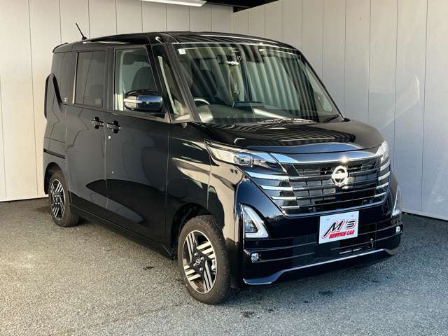 ���ʎԂ́u�T�[�r�X�J�[�G���Y �{�X�v�A�y�����Ԃ́u�T�[�r�X�J�[�G���Y �����X�v���炨�T�������܂��B