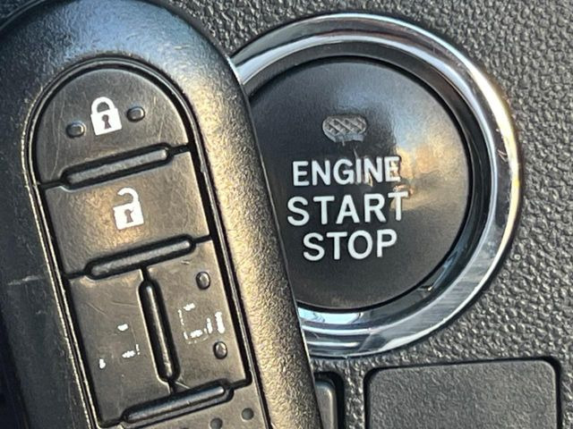 �y�L�[�t���[�V�X�e���z�J�o����|�P�b�g�ɓ��ꂽ�܂܂ł��h�A�̎{���E�������\�ȃX�}�[�g�L�[�𑕔��B�G���W���̃I���E�I�t�����J�M�����o���K�v����������Ƃ��Ă��֗��ł���