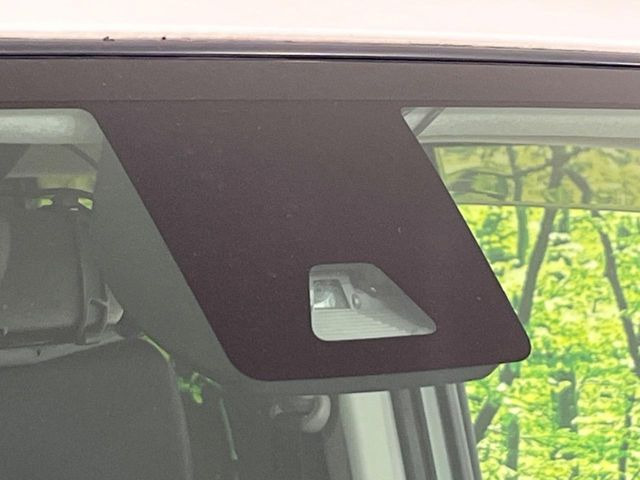 �y�X�}�[�g�A�V�X�g�z���s���ɑO���̎ԗ�����F�����A�Փ˂������Ȏ��͌x��ƃu���[�L�ŏՓˉ���Ɣ�Q�y�����A�V�X�g�B�����S�Ƀh���C�u�����y���݂��������܂��B