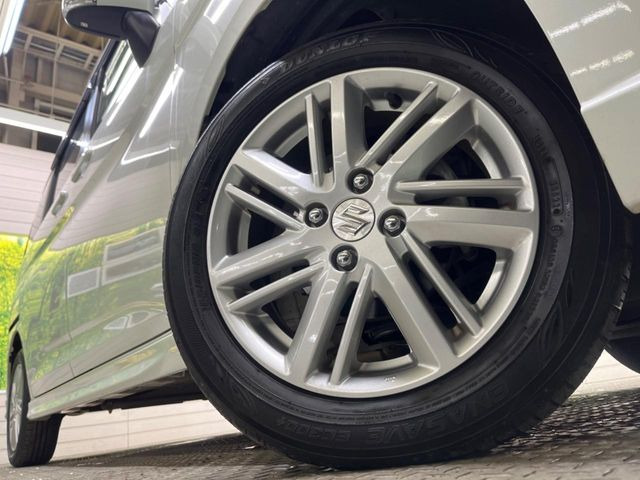 �y����15�C���`�A���~�z�C�[���z�O�ςɃ}�b�`���������A���~�z�C�[���𑕒����Ă���܂��B�e��ЊO�A���~�z�C�[����A�X�^�b�h���X�^�C�����戵�����Ă���܂��B���񂲑��k����������