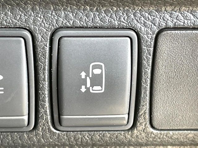 �y�p���[�X���C�h�h�A�z�X�}�[�g�L�[��^�]�Ȃ̃X�C�b�`�ŃX���C�h�h�A�̊J���\���d��������͂����ăh�A���J����K�v�������A���������q�l�ł��A�d���ו��������Ă��鎞�����N�ɊJ���߂ł��܂���