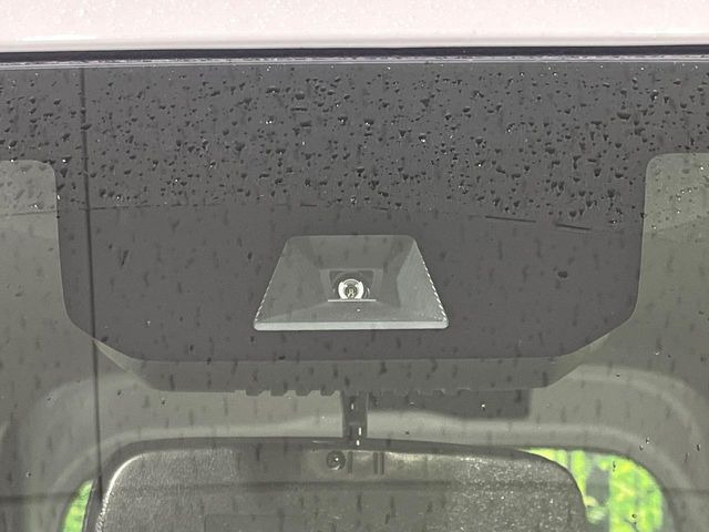 �y�z���_�Z���V���O�z���s���ɑO���̎ԗ�����F�����A�Փ˂������Ȏ��͌x��ƃu���[�L�ŏՓˉ���Ɣ�Q�y�����A�V�X�g�B�����S�Ƀh���C�u�����y���݂��������܂��B