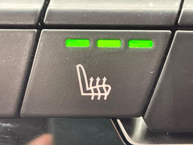 ���t�����g�V�[�g�q�[�e�B���O:�^�]�ȁE����ȋ��ɎO�i�K�Œ��߂��\�ȃV�[�g�q�[�^�[�𑕔����Ă���܂��B�G�߂��킸���K�ɂ��g�p���������܂��B