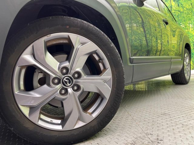 �y����18�C���`�A���~�z�C�[���z�O�ςɃ}�b�`���������A���~�z�C�[���𑕒����Ă���܂��B�e��ЊO�A���~�z�C�[����A�X�^�b�h���X�^�C�����戵�����Ă���܂��B���񂲑��k����������