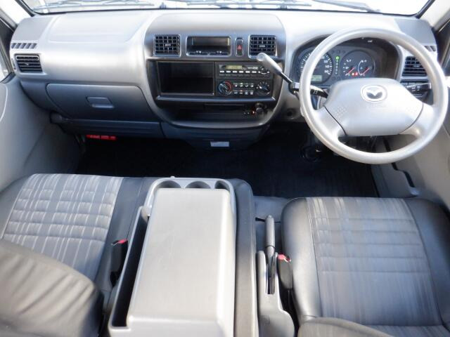 ���O���̐��|�E�K���X�n�{�f�B�R�[�e�B���O��CAR�N���[�j���O���Ǝ҂��{�H�������܂��̂ő�ϐ����B�I���b�N�X�����Ԃł݂͂Ȃ��܂ɉ��K�ȃh���C�u�����񑩁B