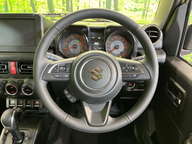 �y�����v�����X�e�A�����O�z�㎿�Ȋv���g�p���邱�ƂŁA��ɂ����������݂ƂĂ��^�]���₷���n���h���ł���