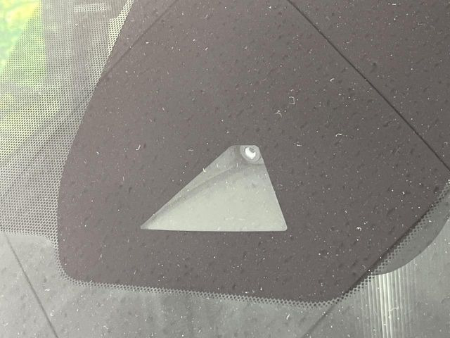 �y�S���ʉ^�]�x���V�X�e���z���s���ɑO���̎ԗ�����F�����A�Փ˂������Ȏ��͌x��ƃu���[�L�ŏՓˉ���Ɣ�Q�y�����A�V�X�g�B�����S�Ƀh���C�u�����y���݂��������܂��B