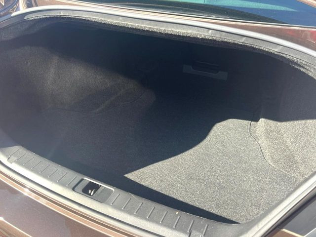 ���i�̂���������ʋ΁A���}���ɏ\���ȉ׎��X�y�[�X���m�ۂ��Ă���܂��B