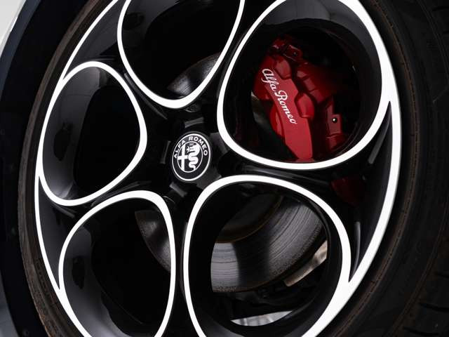 �A�����ÎԂ̓A�t�^�[�����e�i���X�̐M�������ߎ肾�ƍl���Ă���܂��B���X�͂��q�l�ƒ������t�����������A���ɐ������傫���Ȃ��X��ڎw���܂��B���[�Ԍォ�炪���q�l�Ƃ̃J�[���C�t�̎n�܂肾�ƍl���Ă��܂��B