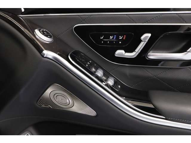 -Burmester3D�T���E���h�T�E���h�V�X�e�� -�p�[�\�i���C�[�[�V�����@�\�E3D�R�b�N�s�b�g�f�B�X�v���C�EAR�w�b�h�A�b�v�f�B�X�v���C