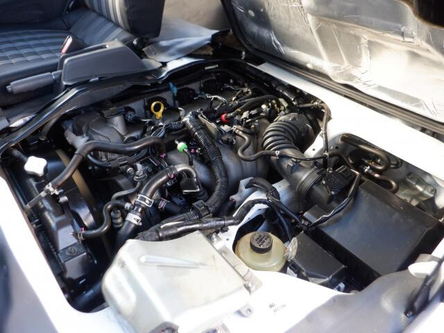 �G���W�����[�������ꂢ�ł���B�@�֋@�\�n���ǍD�ł��B�[�ԑO�ɓ_���������s���܂��B�G���W���I�C���E�I�C���t�B���^�[�E�G�A�R���t�B���^�[�E���C�p�[�S���͕K�������v���܂�(�G�A�R���t�B���^�[�́A�����Ԃ̂�)