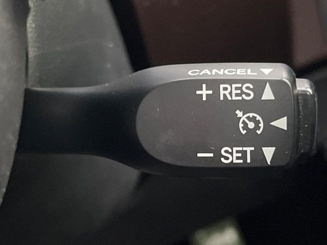 �y�N���[�Y�R���g���[���z�������H�����N���N���s�B�A�N�Z���𗣂��Ă���葬�x�ő��s���ł��A�������^�]���̕��S���y��!�����E�������ȒP�ȃX�C�b�`����Œ����ł��܂��B