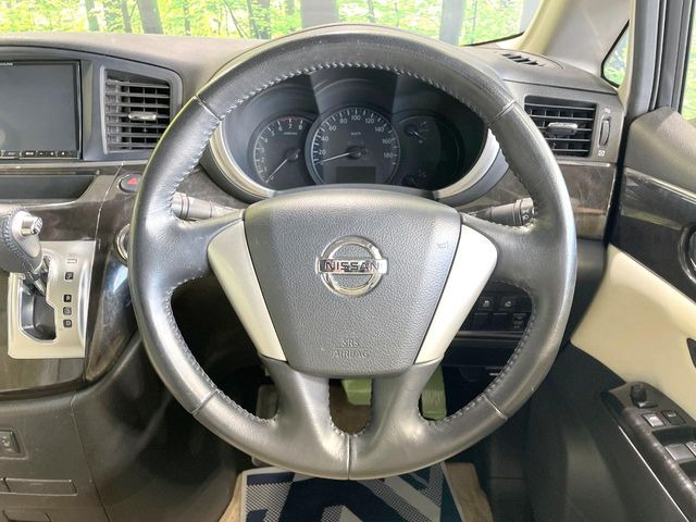 �y�����v�����X�e�A�����O�z�㎿�Ȋv���g�p���邱�ƂŁA��ɂ����������݂ƂĂ��^�]���₷���n���h���ł���