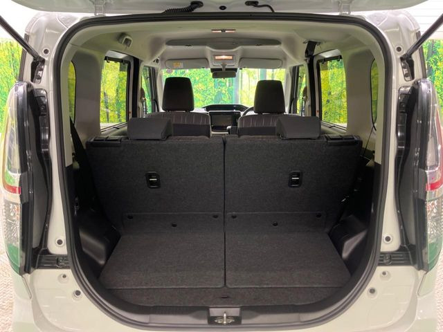 ���i�̂���������ʋ΁A���}���ɏ\���ȉ׎��X�y�[�X���m�ۂ��Ă���܂��B�Z�J���h�V�[�g��|���ƁA�傫�ȉו��̐ύڂ��\�ł���