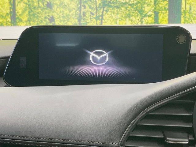 �y8.8�C���`�}�c�_�R�l�N�g�z�ԓ��̕��͋C�Ƀ}�b�`������^�̃f�B�X�v���C�B�X�}�z�ڑ��ł̃i�r�g�p��Bluetooth�Đ����A�l�X�ȋ@�\���y���߂܂��B�����I�ȃ_�C�������삪�\�ŁA�g��������ǍD�ł��B