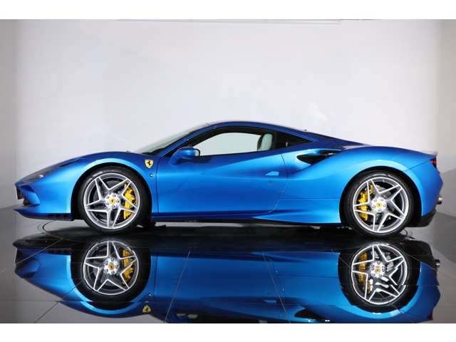 �X�����ȃT�C�h�C���e�[�N����p�������œK���B�ᑖ�s�̂��ߑ����̃R���f�B�V�����ǍD�B���F���ɗD�ꂽ�f�W�^���o�b�N�~���[�𓋍ځB