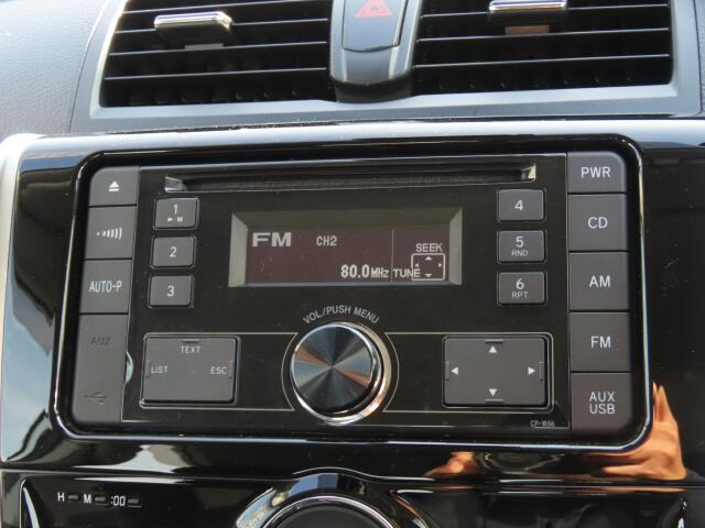 CD�E���W�I�̏����f�b�L�𑕔����Ă܂�!�e��i�r�̂��p�ӂ��I�v�V�����ł��p�ӂ��Ă���܂��̂ŁA���Ȃ�Ƃ��\���t����������(^^��