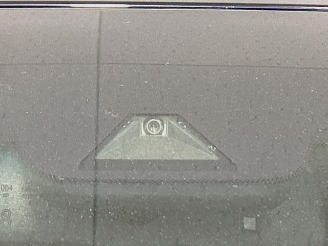 �y�g���^�Z�[�t�e�B�Z���X�z���s���ɑO���̎ԗ�����F�����A�Փ˂������Ȏ��͌x��ƃu���[�L�ŏՓˉ���Ɣ�Q�y�����A�V�X�g�B�����S�Ƀh���C�u�����y���݂��������܂��B