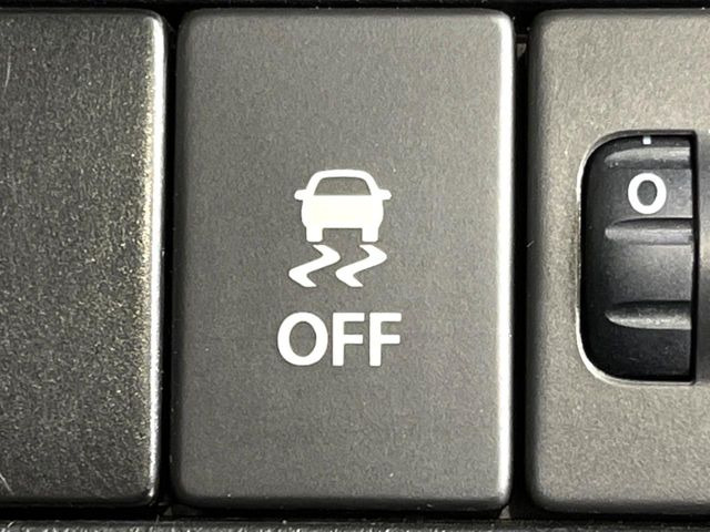 �y������h�~���u�z�ԗ��̉���������m����ƁA�����I�Ɏԗ��̐i�s������ۂ悤�Ɏԗ��𐧌䂵�܂��B�J�̓��ȂǊ���₷���H�ʏ󋵂ł����S�ȉ^�]���\�ł��B