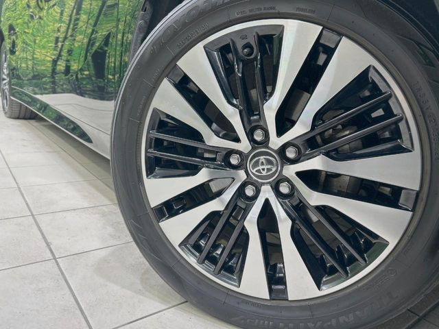 �y����18�C���`�A���~�z�C�[���z�O�ςɃ}�b�`���������A���~�z�C�[���𑕒����Ă���܂��B�e��ЊO�A���~�z�C�[����A�X�^�b�h���X�^�C�����戵�����Ă���܂��B���񂲑��k����������