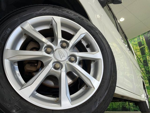 �y����14�C���`�A���~�z�C�[���z�O�ςɃ}�b�`���������A���~�z�C�[���𑕒����Ă���܂��B�e��ЊO�A���~�z�C�[����A�X�^�b�h���X�^�C�����戵�����Ă���܂��B���񂲑��k����������