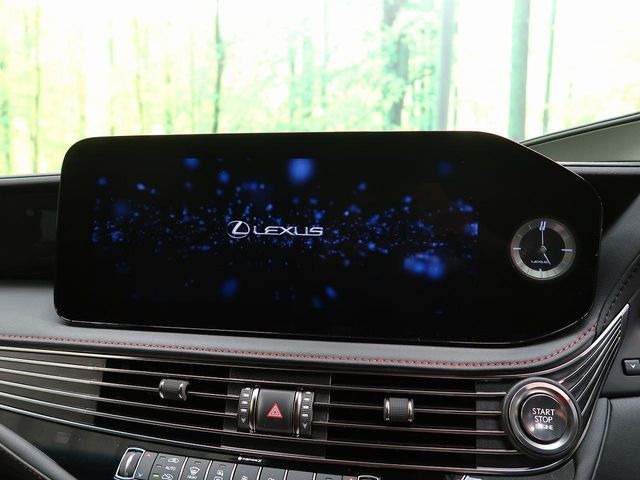 �y�i�r�@�\�t��12.3�^�f�B�X�v���C�I�[�f�B�I�z�i�r�@�\���ڂ̑��A�������̃X�}�[�g�t�H���ƘA�g���āA�i�r��bluetooth�ł̉��y�Đ����\�ł���f�U�C���͂�����񑀍쐫���ǍD!