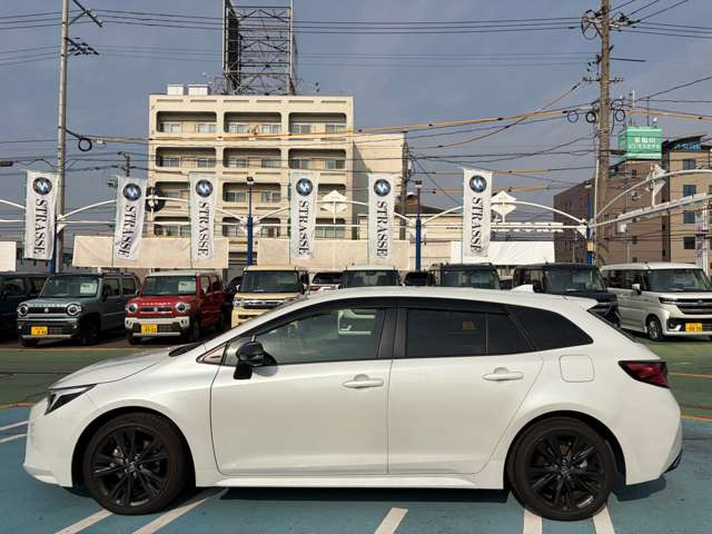 カローラツーリング1.8 ハイブリッド W×B