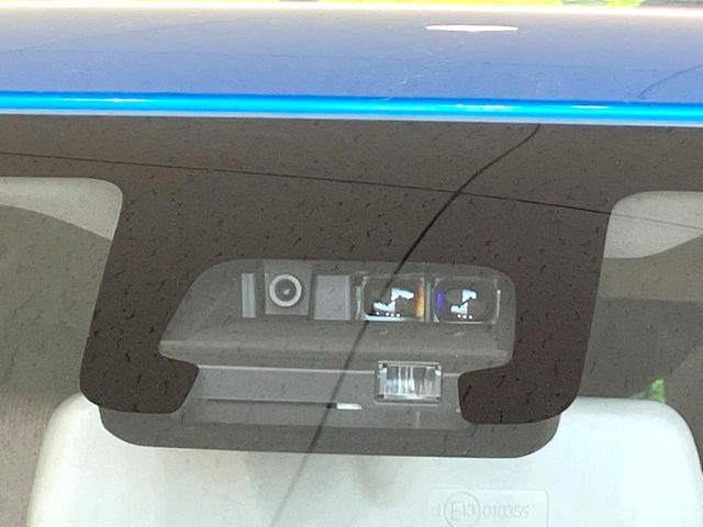 �y�X�Y�L �Z�[�t�e�B�T�|�[�g�z���s���ɑO���̎ԗ�����F�����A�Փ˂������Ȏ��͌x��ƃu���[�L�ŏՓˉ���Ɣ�Q�y�����A�V�X�g�B�����S�Ƀh���C�u�����y���݂��������܂��B