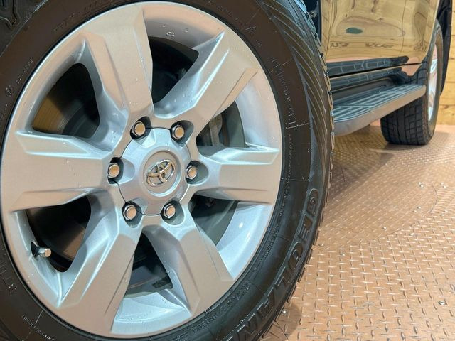 �y17�C���`�A���~�z�C�[���z�O�ςɃ}�b�`�����A���~�z�C�[���𑕒����Ă���܂��B�e��A���~�z�C�[����A�X�^�b�h���X�^�C�����戵�����Ă���܂��B���񂲑��k����������