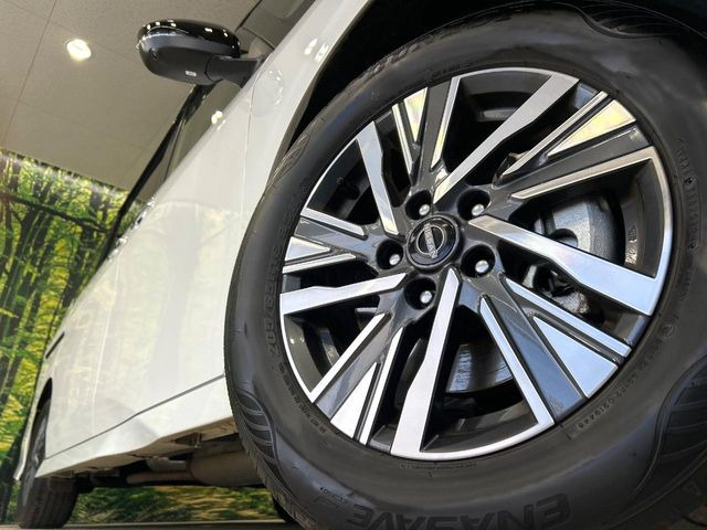 �y����16�C���`�A���~�z�C�[���z�O�ςɃ}�b�`���������A���~�z�C�[���𑕒����Ă���܂��B�e��ЊO�A���~�z�C�[����A�X�^�b�h���X�^�C�����戵�����Ă���܂��B���񂲑��k����������