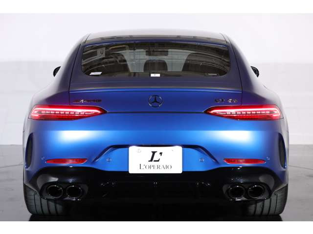 ���s���\�Ɖ��K�Ȏ�����Ԃ��������x���ŗZ������2022�N��GT4�h�A�N�[�y�B���قǂɖ��͂��[�܂�B