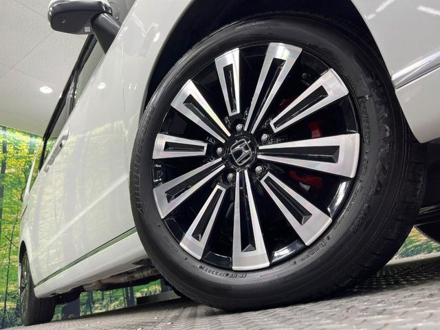 �y����17�C���`�A���~�z�C�[���z�O�ςɃ}�b�`���������A���~�z�C�[���𑕒����Ă���܂��B�e��ЊO�A���~�z�C�[����A�X�^�b�h���X�^�C�����戵�����Ă���܂��B���񂲑��k����������