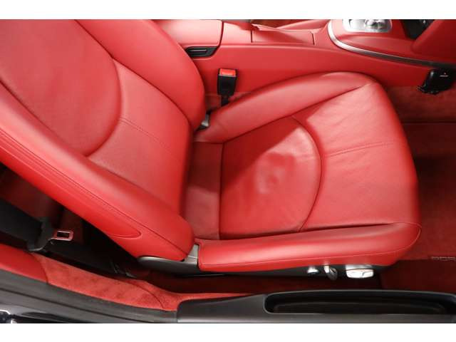 ���͂���u���b�N�̊O�ςƒ��J�ɍ�荞�܂ꂽ�����������������o���A���s���\�Ǝ������������x���ŗZ�����Ă��܂��B