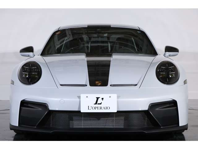 �J�[�{���h�A�p�l����y�ʍ\���ɂ��A�h���C�o�[�̑���ɉs����������_�C���N�g�ȑ���������B