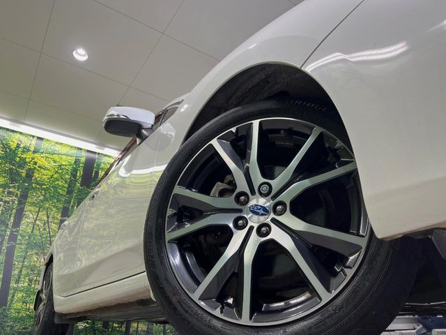 �y����17�C���`�A���~�z�C�[���z�O�ςɃ}�b�`���������A���~�z�C�[���𑕒����Ă���܂��B�e��ЊO�A���~�z�C�[����A�X�^�b�h���X�^�C�����戵�����Ă���܂��B���񂲑��k����������